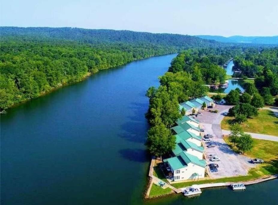 Perfect Lake Retreat Hot Springs Zewnętrze zdjęcie